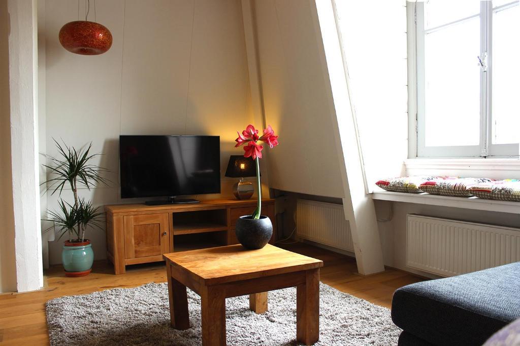 Amsterdam Jewel Canal Apartments Room photo
