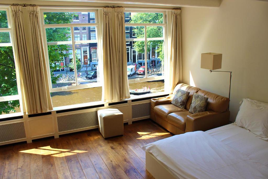 Amsterdam Jewel Canal Apartments Room photo