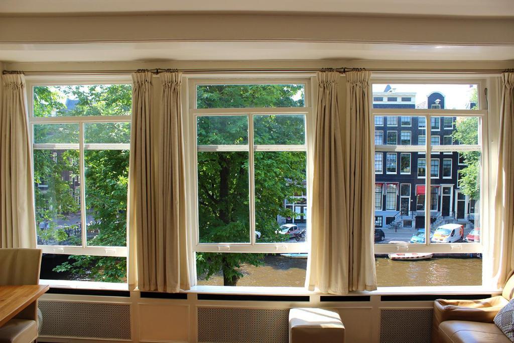 Amsterdam Jewel Canal Apartments Room photo