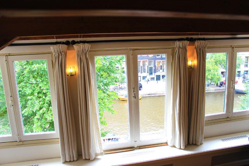 Amsterdam Jewel Canal Apartments Room photo